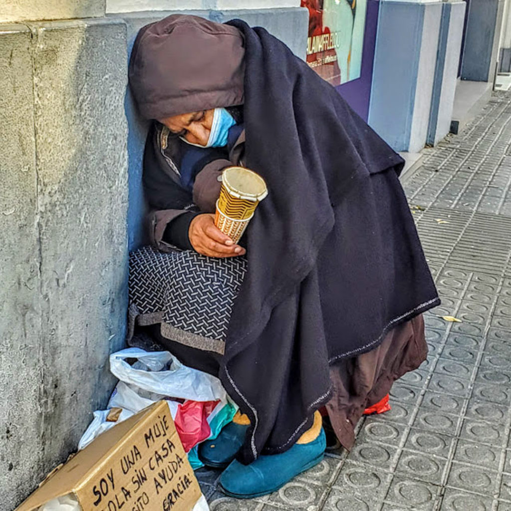 Soy Una Mujer Street